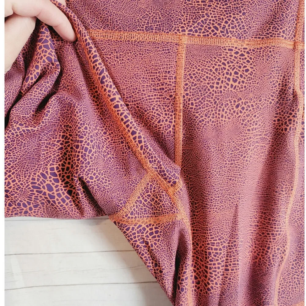 Lululemon Invigorate High-Rise Tight 25” in Crackle Orange, sz 6
